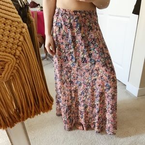 Cute Flowery Maxi Skirt
